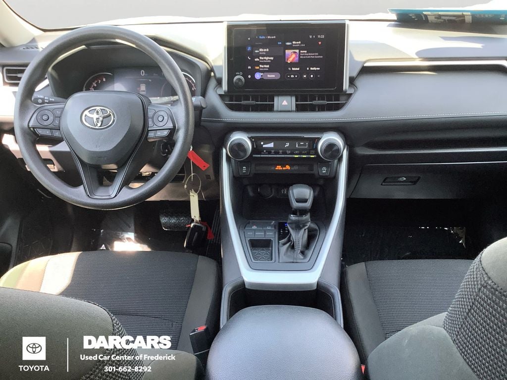 2025 Toyota RAV4 LE