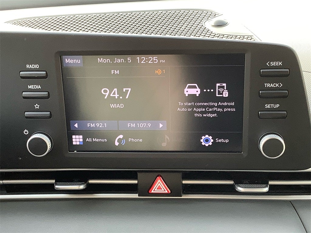 2023 Hyundai Elantra SE