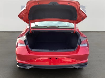 2023 Hyundai Elantra SE