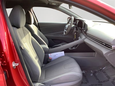 2023 Hyundai Elantra SE