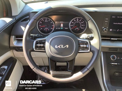 2024 Kia Carnival LX