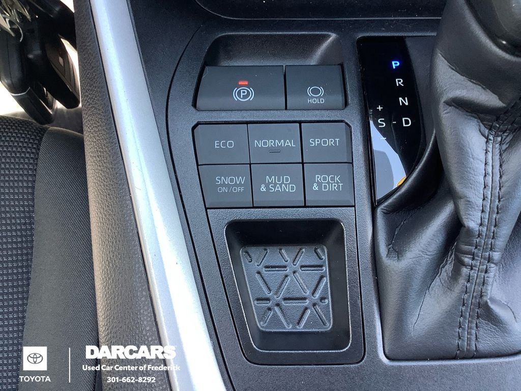 2025 Toyota RAV4 LE