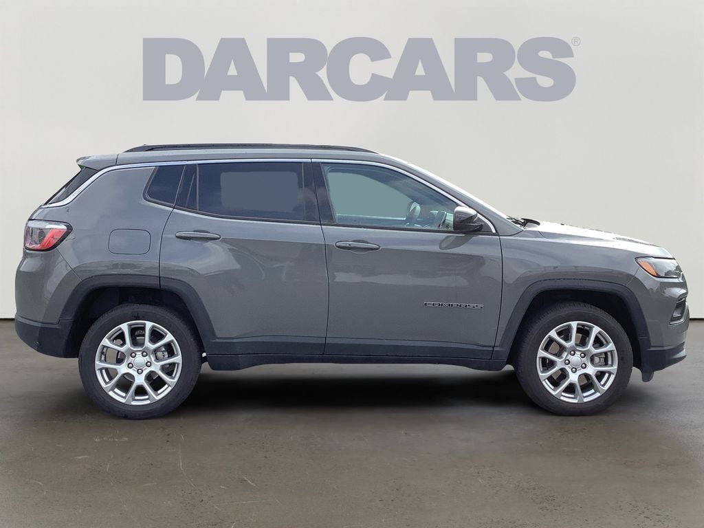 2023 Jeep Compass Latitude Lux