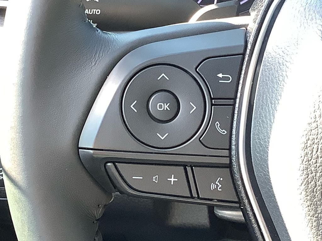 2020 Toyota Camry Hybrid SE