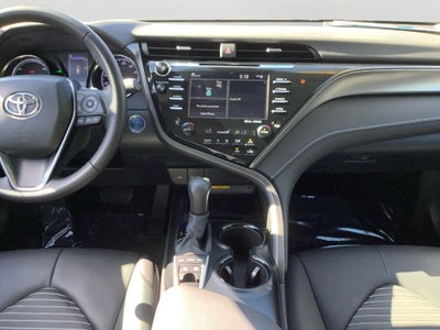 2020 Toyota Camry Hybrid SE