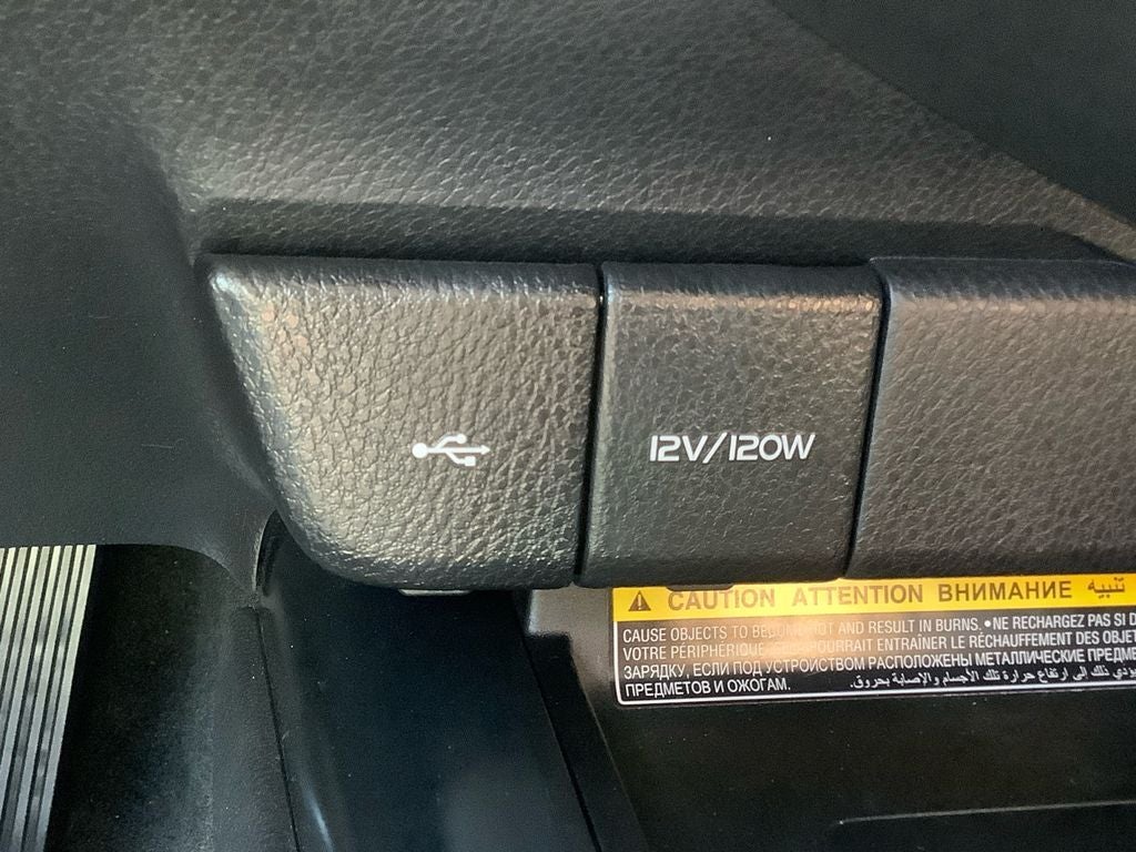 2020 Toyota Camry Hybrid SE