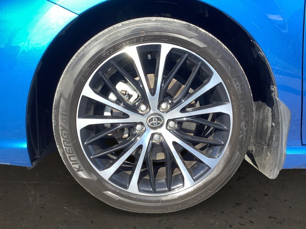 2020 Toyota Camry Hybrid SE