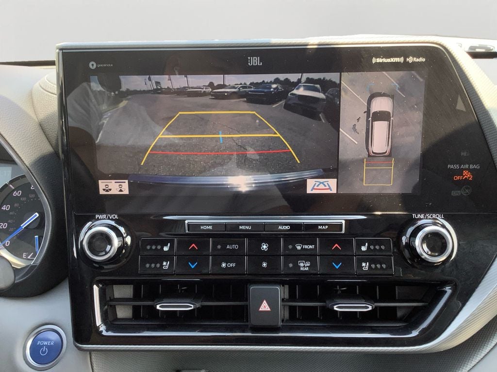 2021 Toyota Highlander Hybrid Platinum
