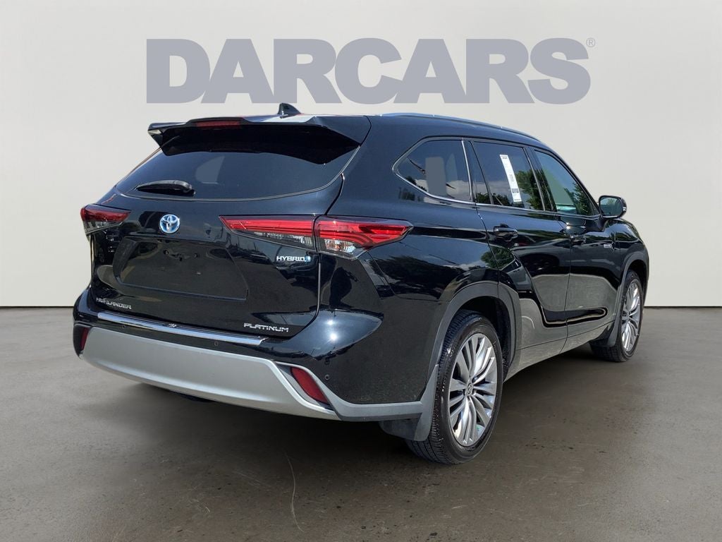 2021 Toyota Highlander Hybrid Platinum
