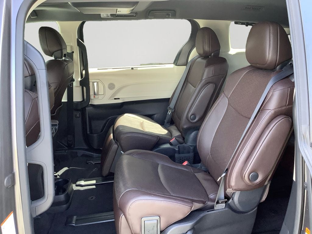 2023 Toyota Sienna Platinum 7 Passenger