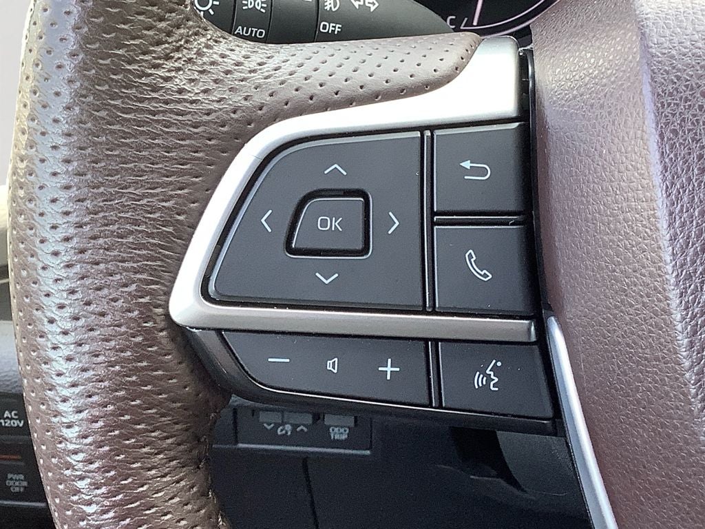 2023 Toyota Sienna Platinum 7 Passenger