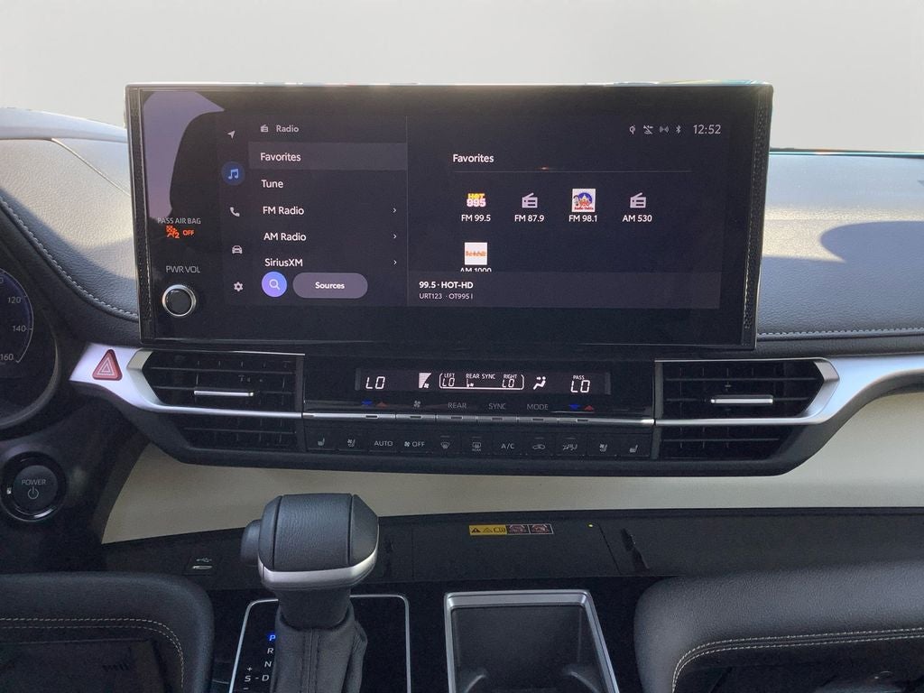2025 Toyota Sienna Platinum 7 Passenger
