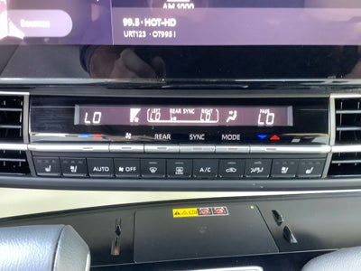 2025 Toyota Sienna Platinum 7 Passenger