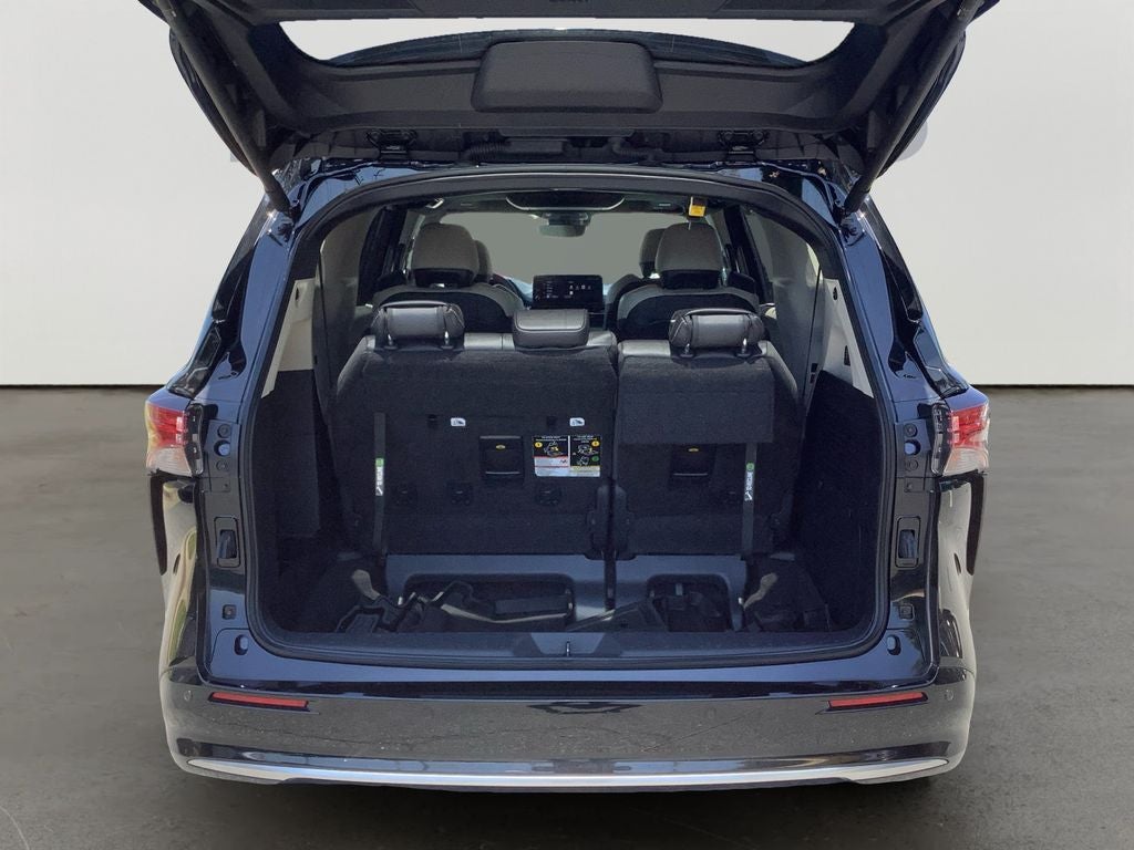 2025 Toyota Sienna Platinum 7 Passenger