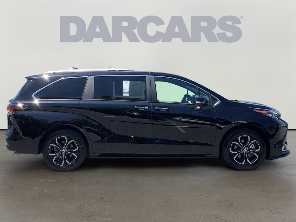 2025 Toyota Sienna Platinum 7 Passenger