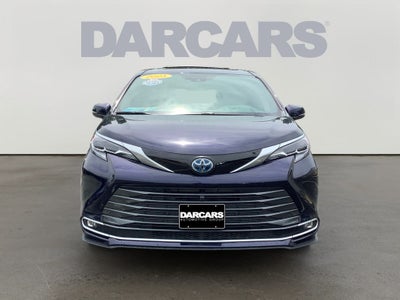 2025 Toyota Sienna Platinum 7 Passenger