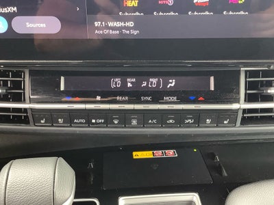 2025 Toyota Sienna Platinum 7 Passenger