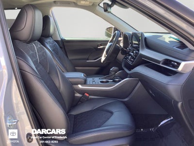 2024 Toyota Highlander Hybrid XLE