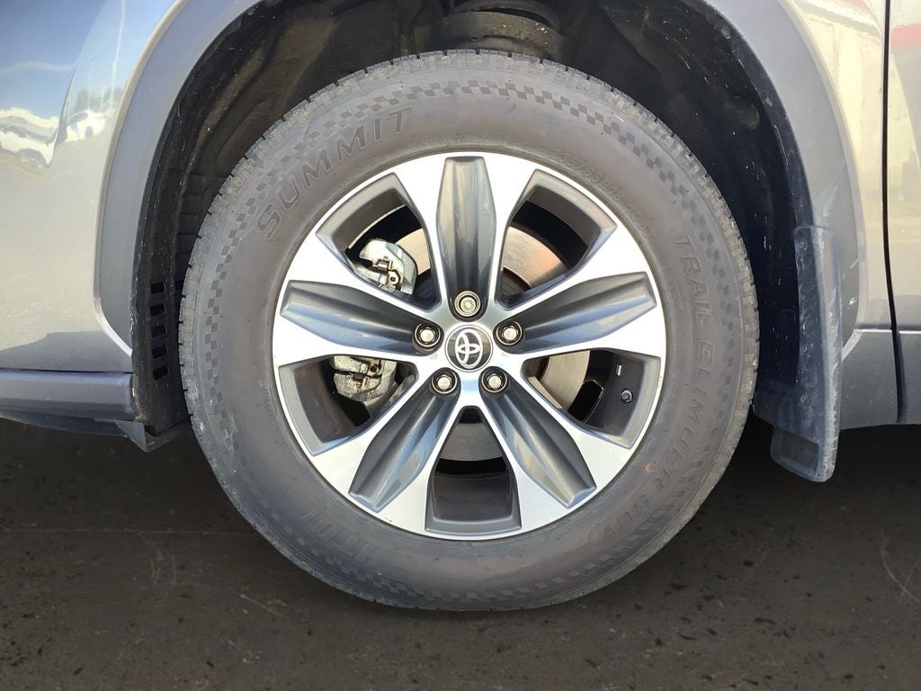 2024 Toyota Highlander XLE