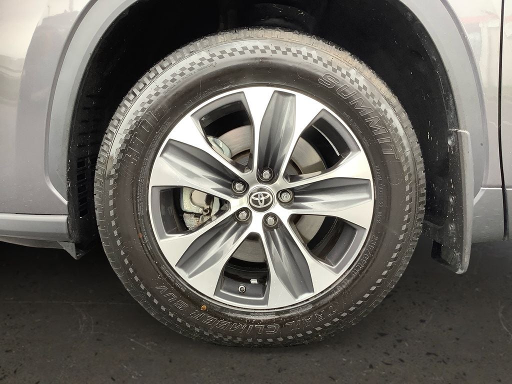 2024 Toyota Highlander XLE