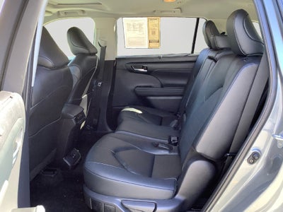 2026 Toyota Highlander XLE