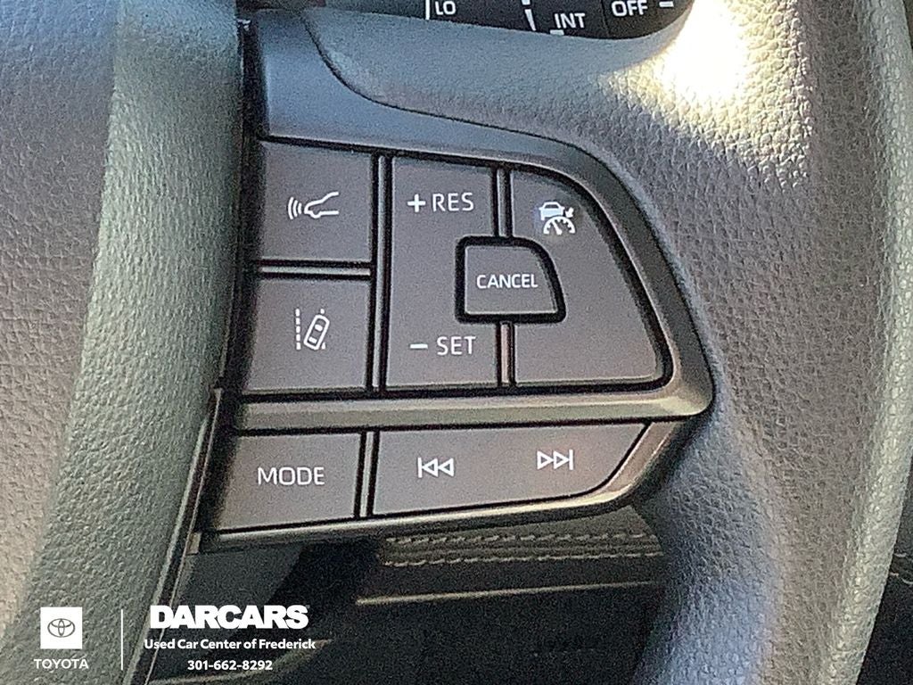 2025 Toyota Sienna LE 8 Passenger