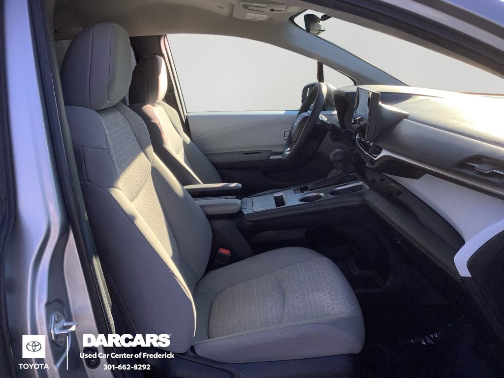 2025 Toyota Sienna LE 8 Passenger