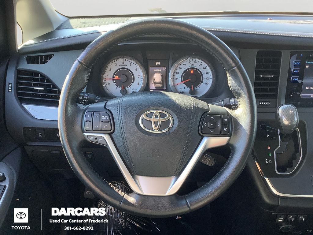 2016 Toyota Sienna SE Premium 8 Passenger
