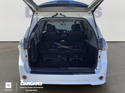 2016 Toyota Sienna SE Premium 8 Passenger