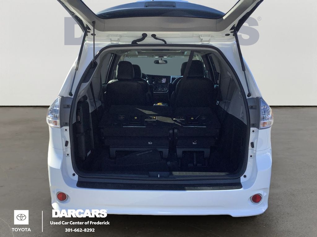 2016 Toyota Sienna SE Premium 8 Passenger