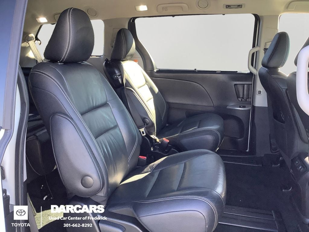 2016 Toyota Sienna SE Premium 8 Passenger