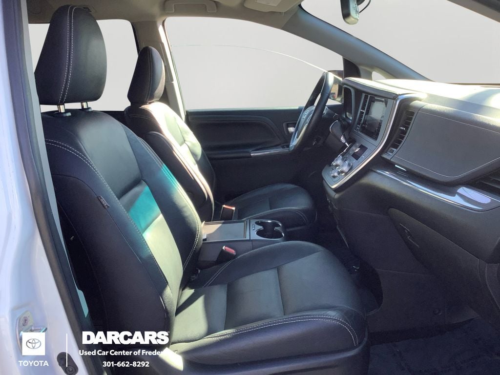 2016 Toyota Sienna SE Premium 8 Passenger