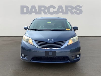 2013 Toyota Sienna XLE 8 Passenger
