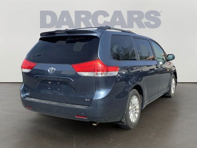 2013 Toyota Sienna XLE 8 Passenger