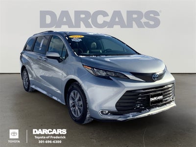 2024 Toyota Sienna XLE