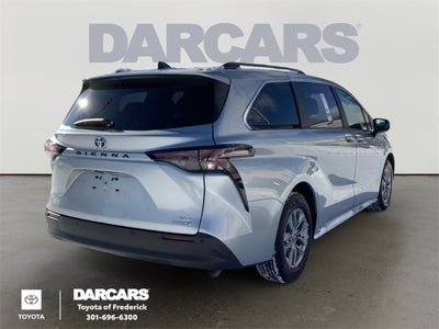 2024 Toyota Sienna XLE
