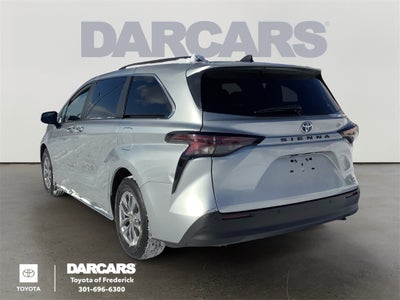 2024 Toyota Sienna XLE