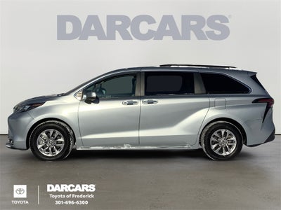 2024 Toyota Sienna XLE
