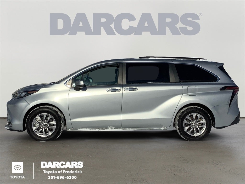 2024 Toyota Sienna XLE