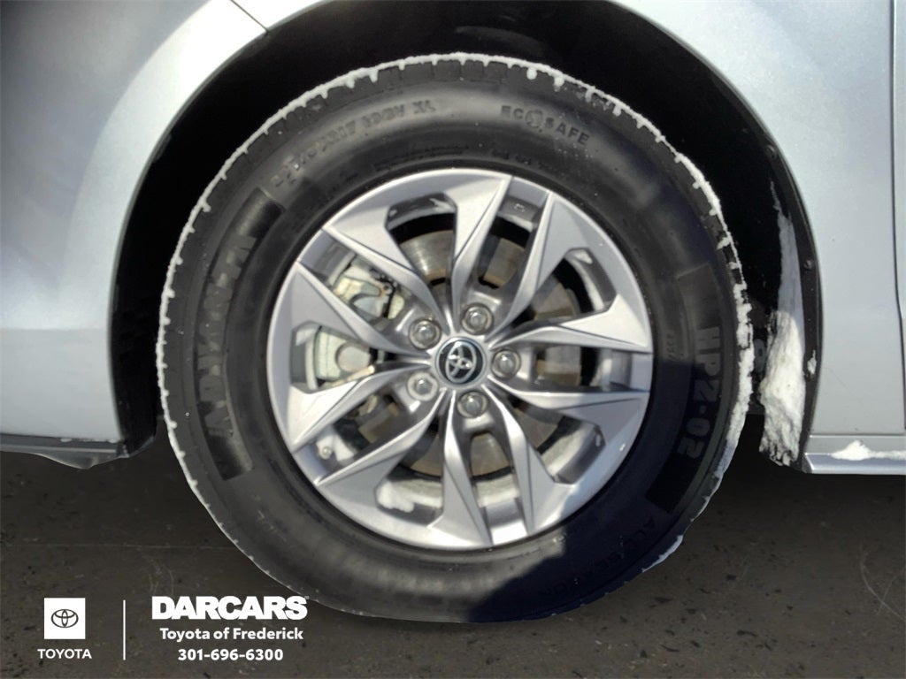 2024 Toyota Sienna XLE