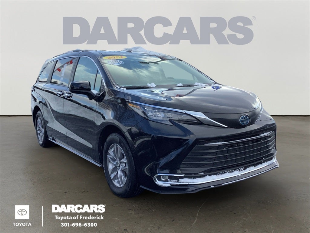 2024 Toyota Sienna XLE 8 Passenger