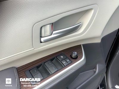 2024 Toyota Sienna XLE 8 Passenger