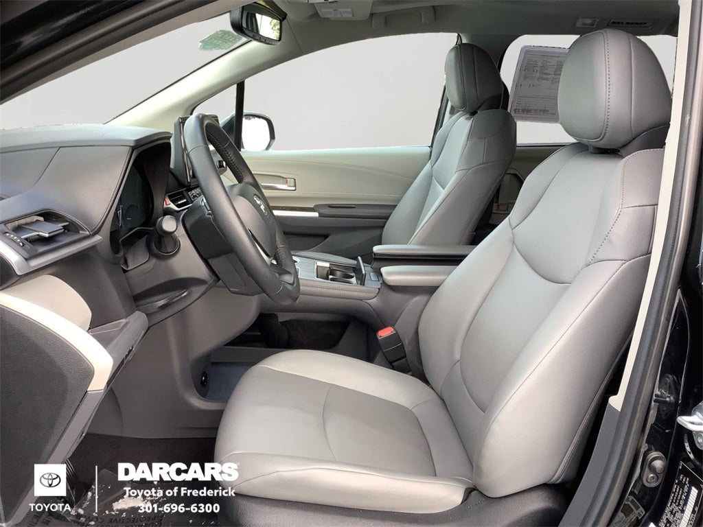 2024 Toyota Sienna XLE 8 Passenger