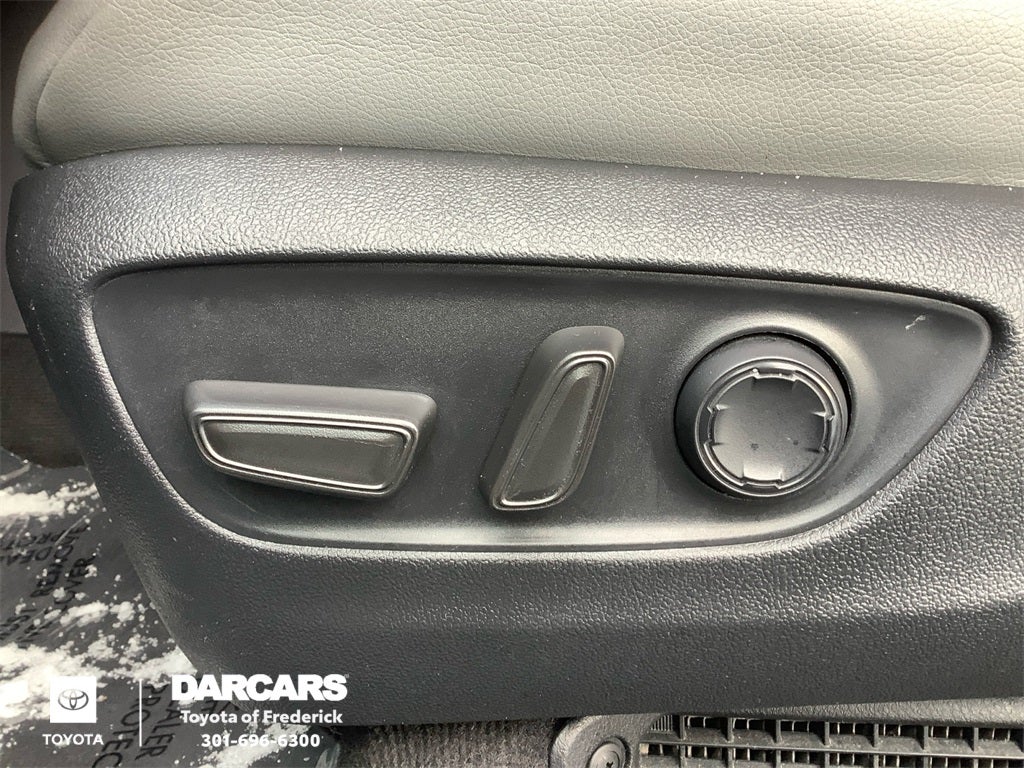 2024 Toyota Sienna XLE 8 Passenger