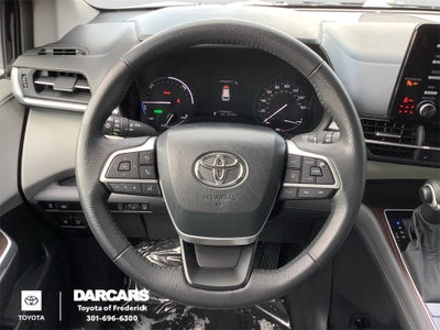 2024 Toyota Sienna XLE 8 Passenger