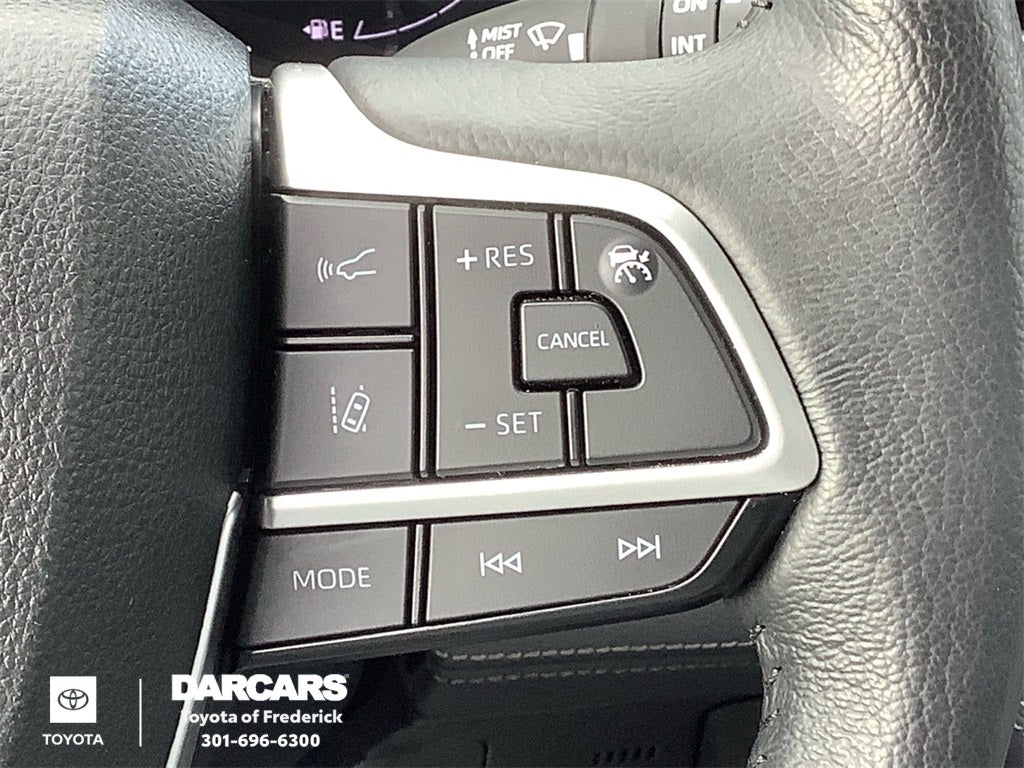 2024 Toyota Sienna XLE 8 Passenger