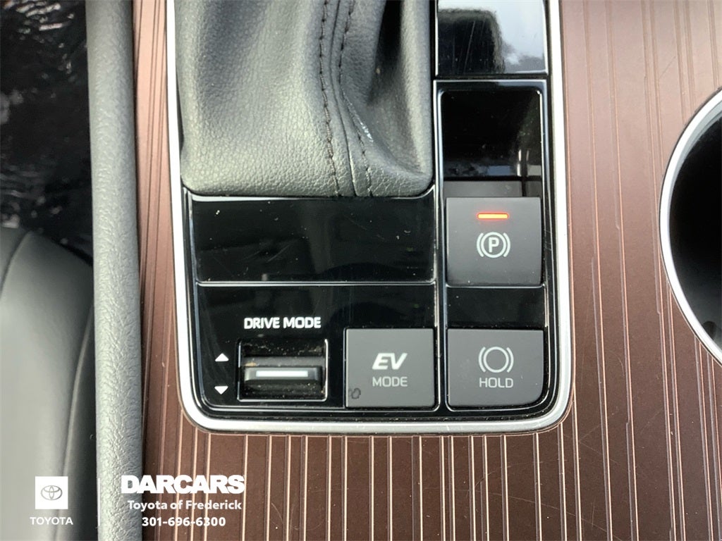 2024 Toyota Sienna XLE 8 Passenger