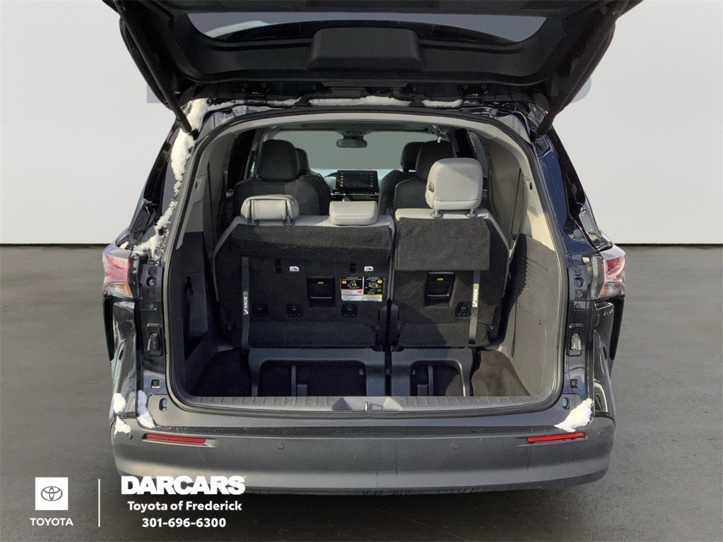 2024 Toyota Sienna XLE 8 Passenger