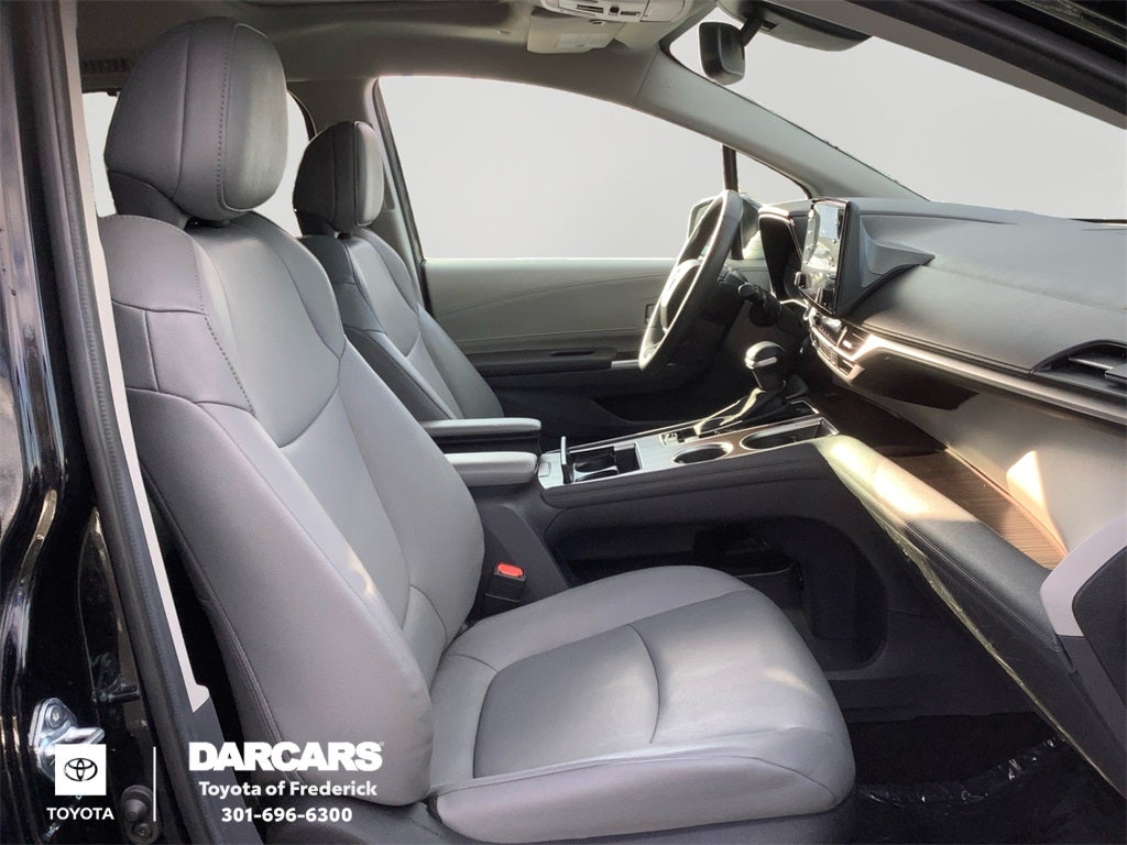 2024 Toyota Sienna XLE 8 Passenger