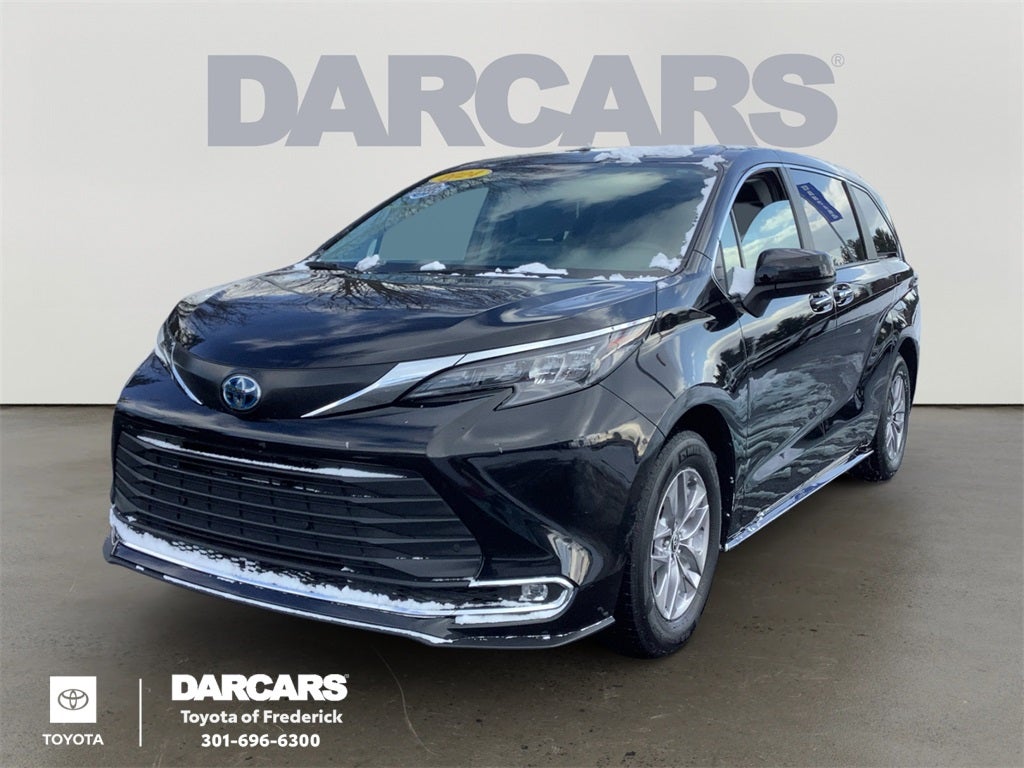 2024 Toyota Sienna XLE 8 Passenger